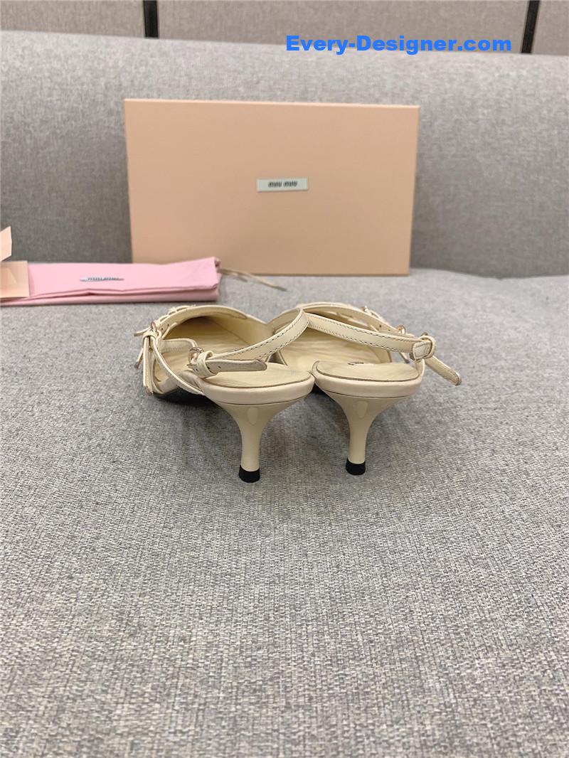 M1um1u catwalk style pointed toe kitten heels