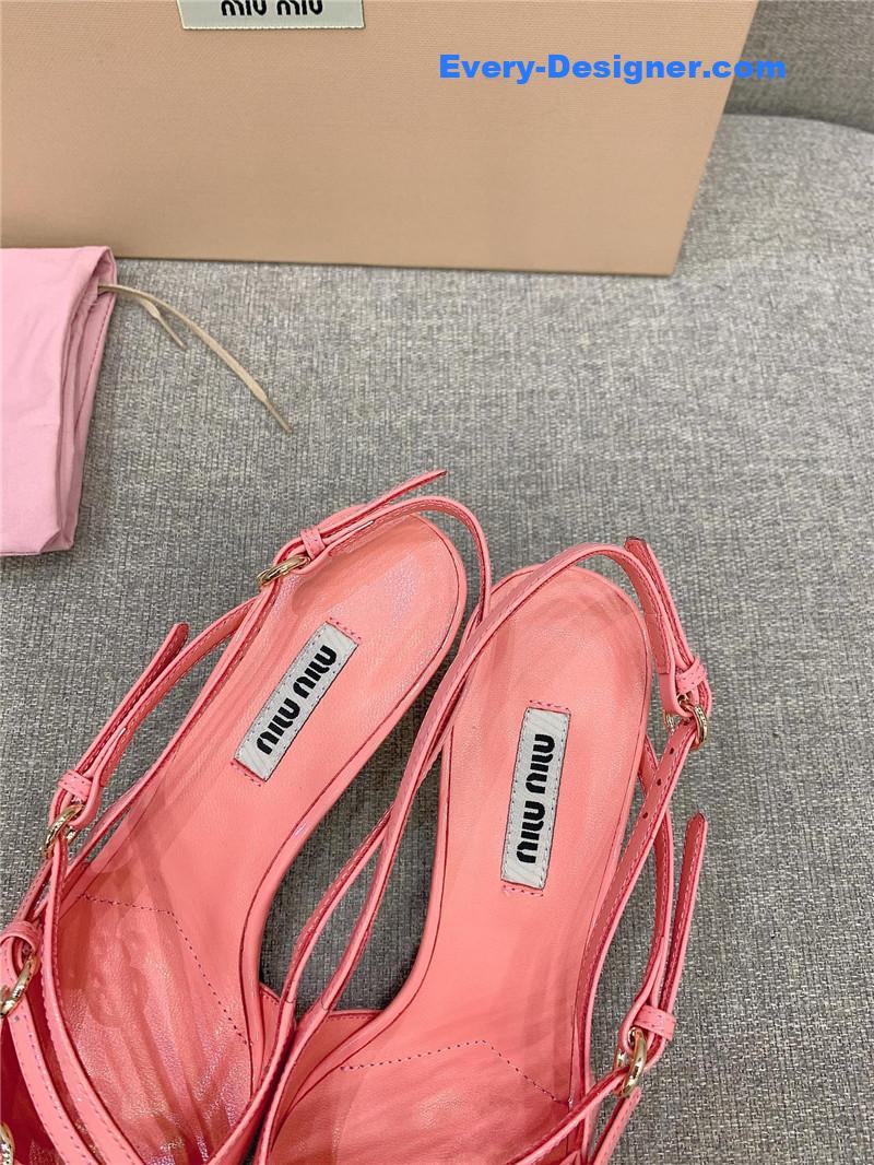 M1um1u catwalk style pointed toe kitten heels