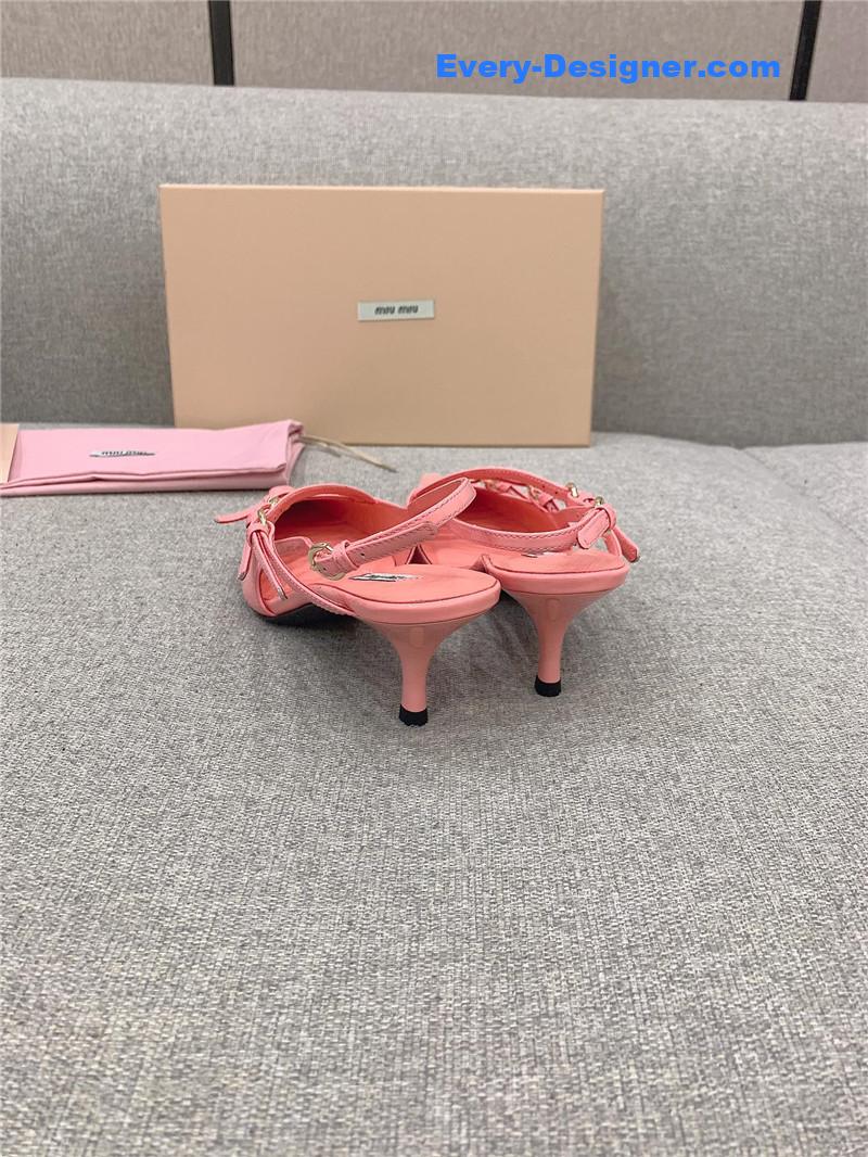 M1um1u catwalk style pointed toe kitten heels