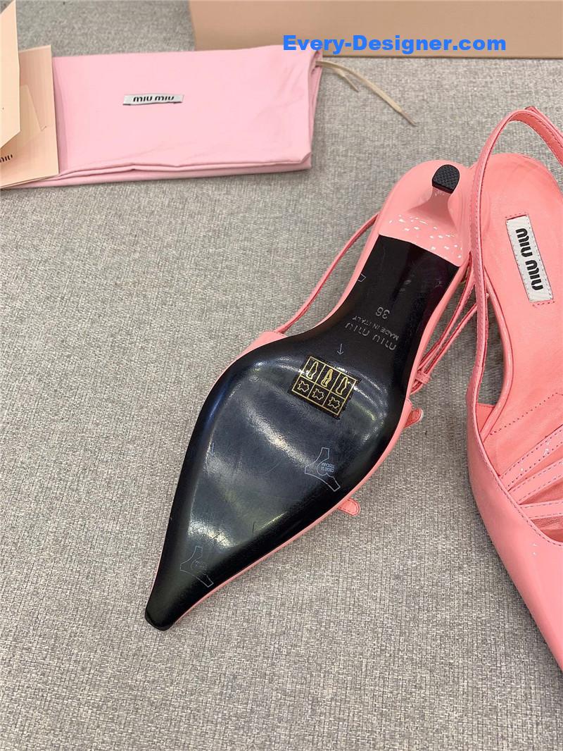 M1um1u catwalk style pointed toe kitten heels