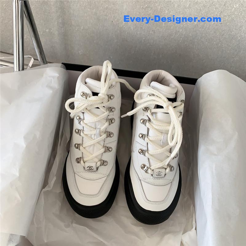 Ch**el new limited edition coco neige snow boots