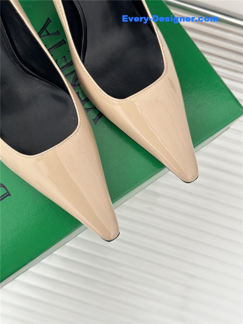 The R0w new stiletto pointed toe high heels