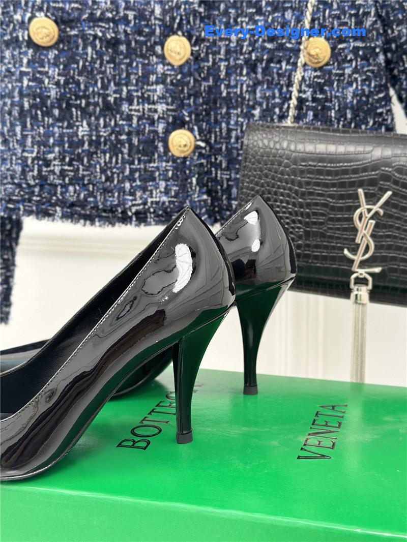 The R0w new stiletto pointed toe high heels