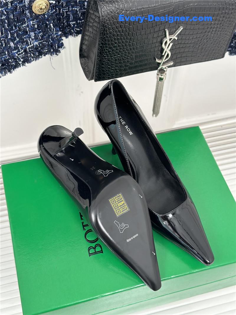 The R0w new stiletto pointed toe high heels