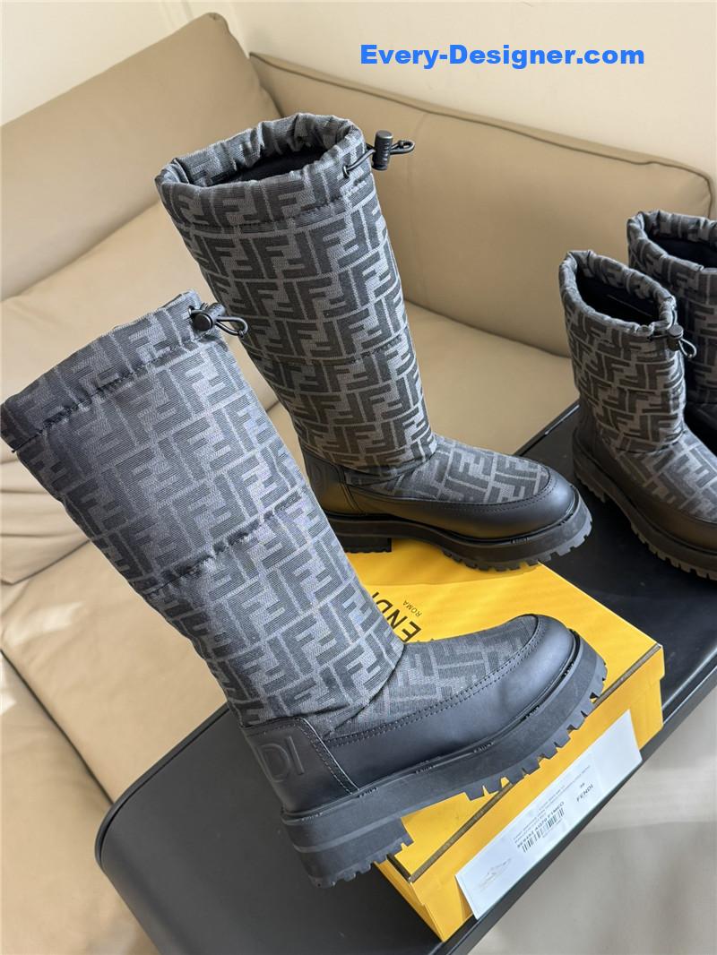 F**di classic ff presbyopic snow boots