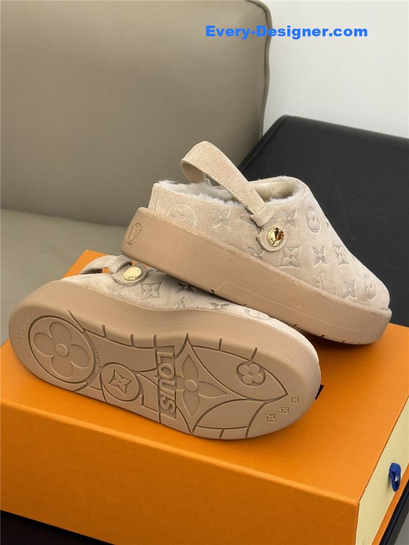l0vis Vvtt0n lv platform slippers
