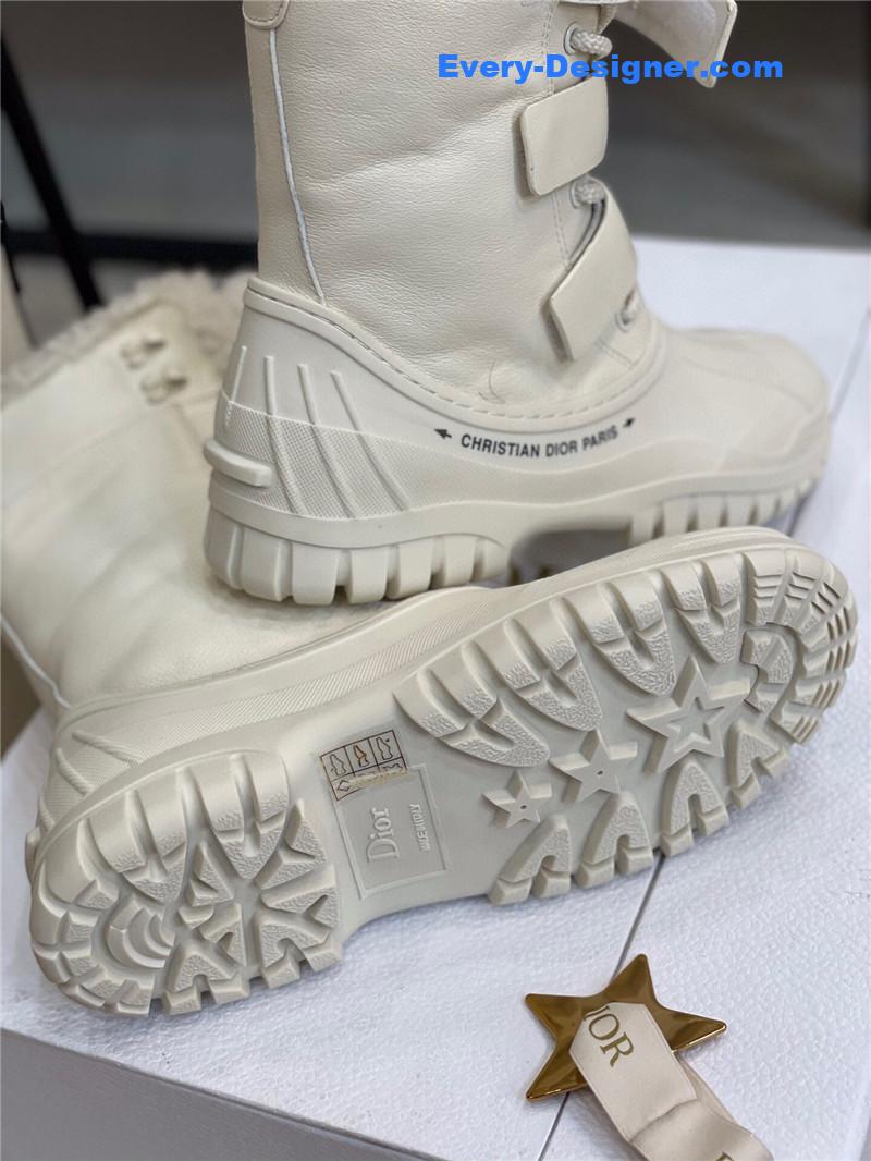 D10r d-venture leather snow boots in white