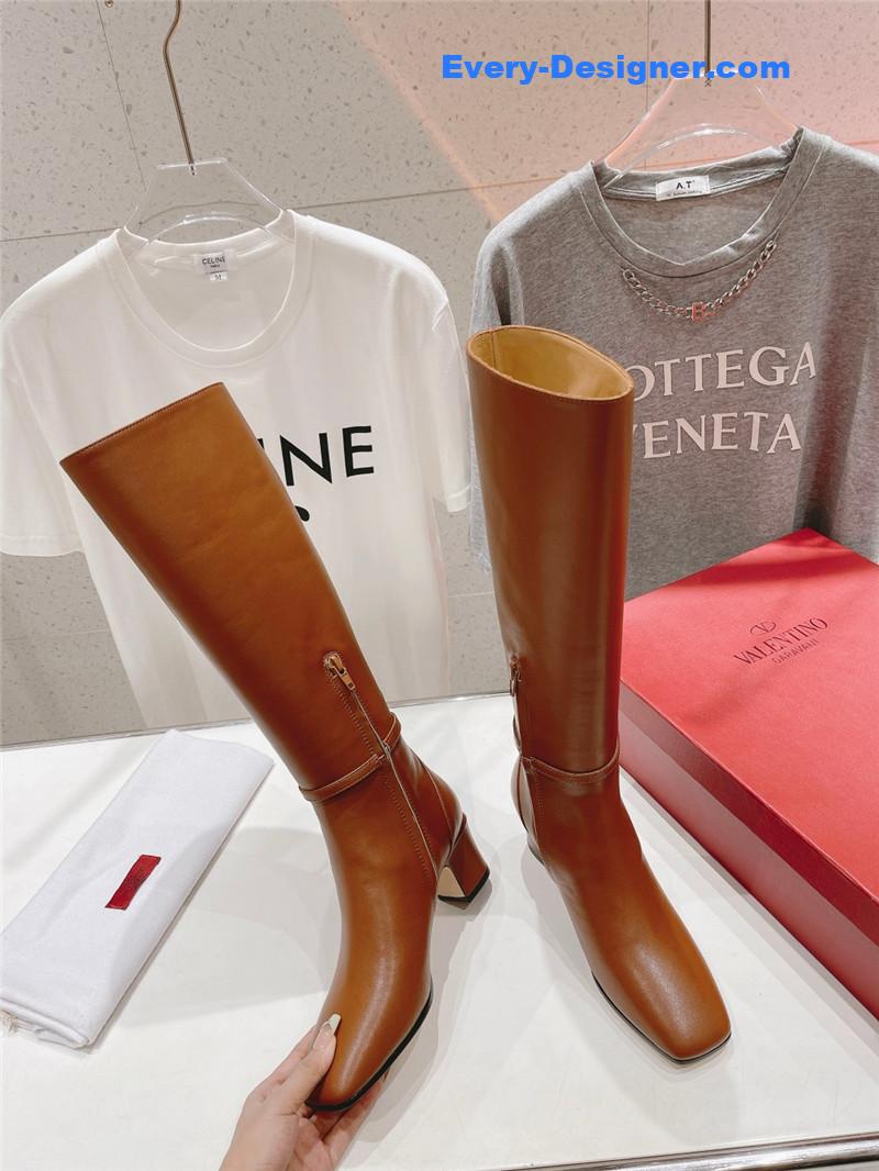 Va1e*ntin0 pointed toe chunky heel knee high boots in brown