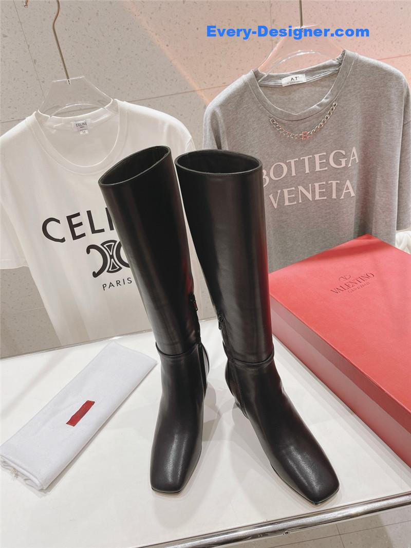Va1e*ntin0 pointed toe chunky heel knee high boots