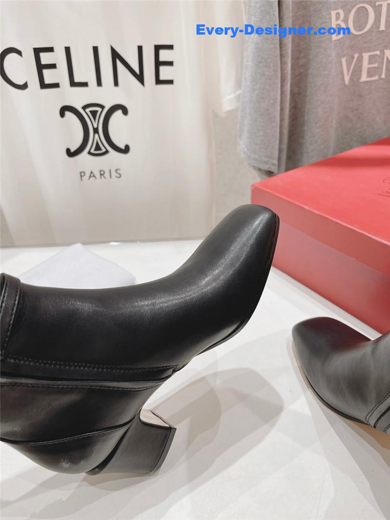 Va1e*ntin0 pointed toe chunky heel knee high boots