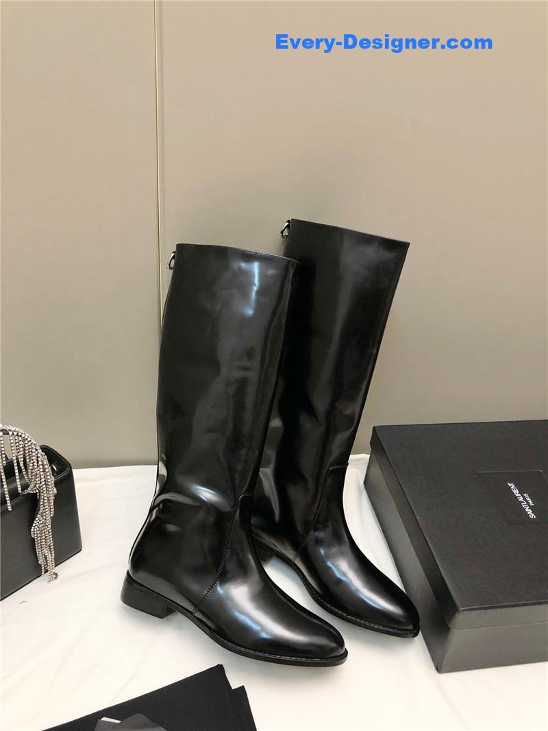 Sa1nt Lau*nt hunt boots in glazed leather