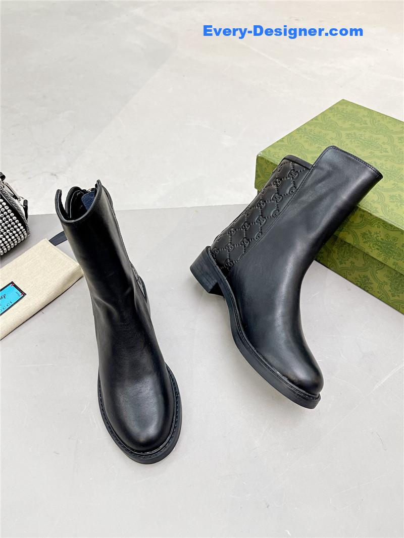 Gvc*1 classic cowhide printed embossed ankle boots