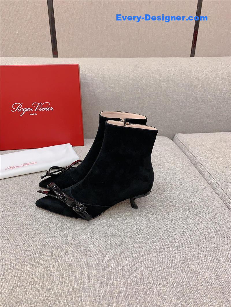 Roger Vivier Virgule Bow Suede Ankle Boots