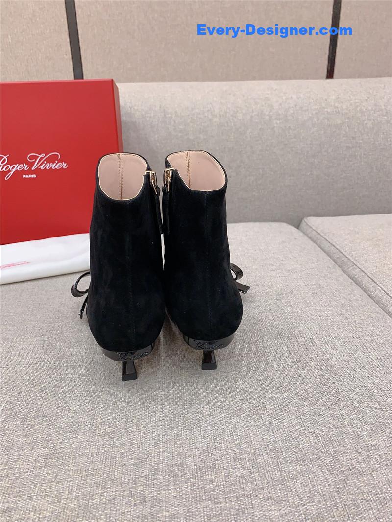 Roger Vivier Virgule Bow Suede Ankle Boots