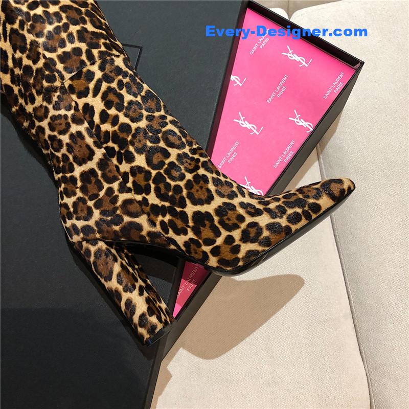 Y51 letter heel pointed toe high heel boots