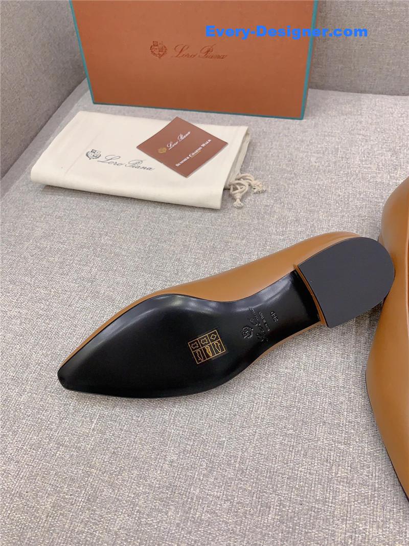 L0r0 P1ana new pointed toe witch flat shoes