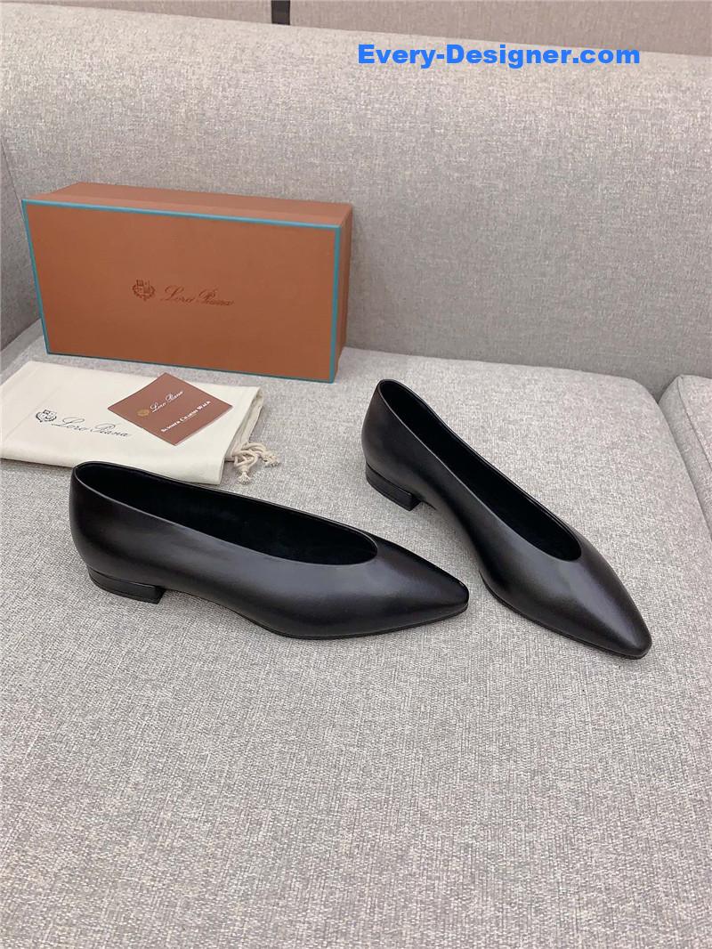 L0r0 P1ana new pointed toe witch flat shoes