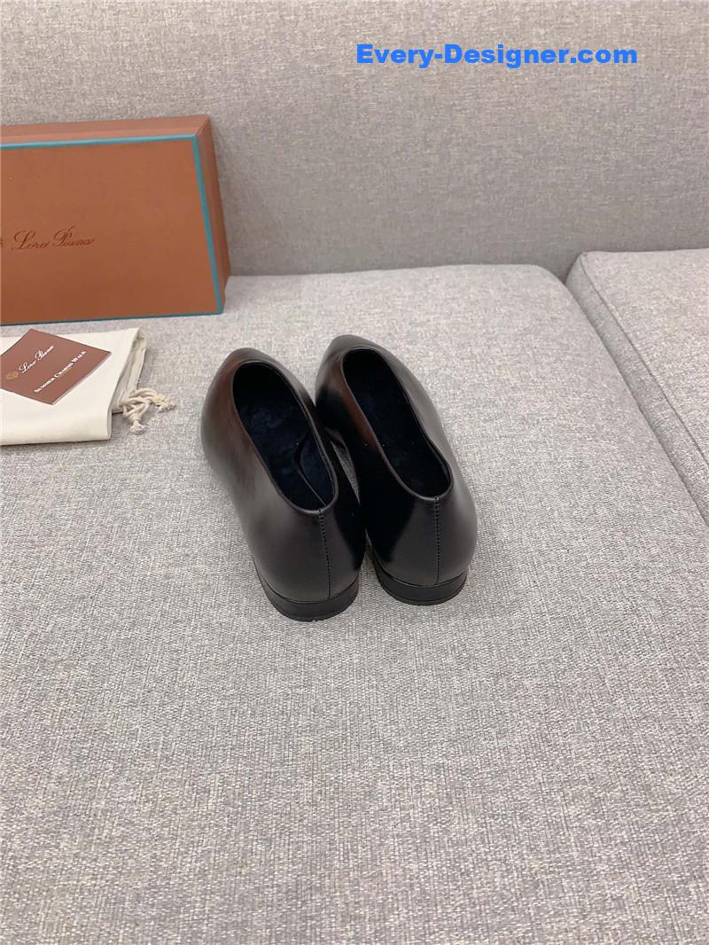 L0r0 P1ana new pointed toe witch flat shoes