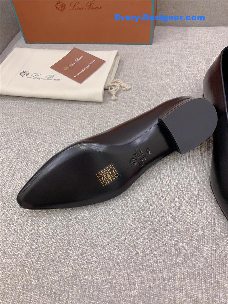 L0r0 P1ana new pointed toe witch flat shoes