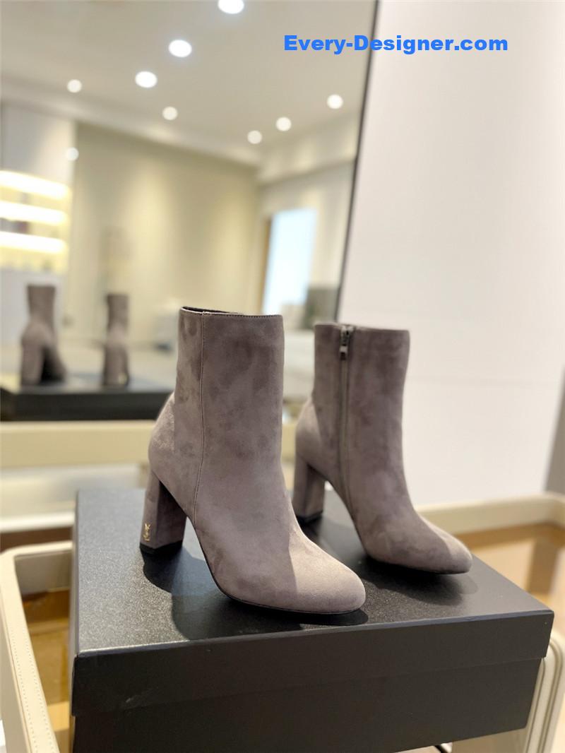 Sa1nt Lau*nt gray heel suede boots