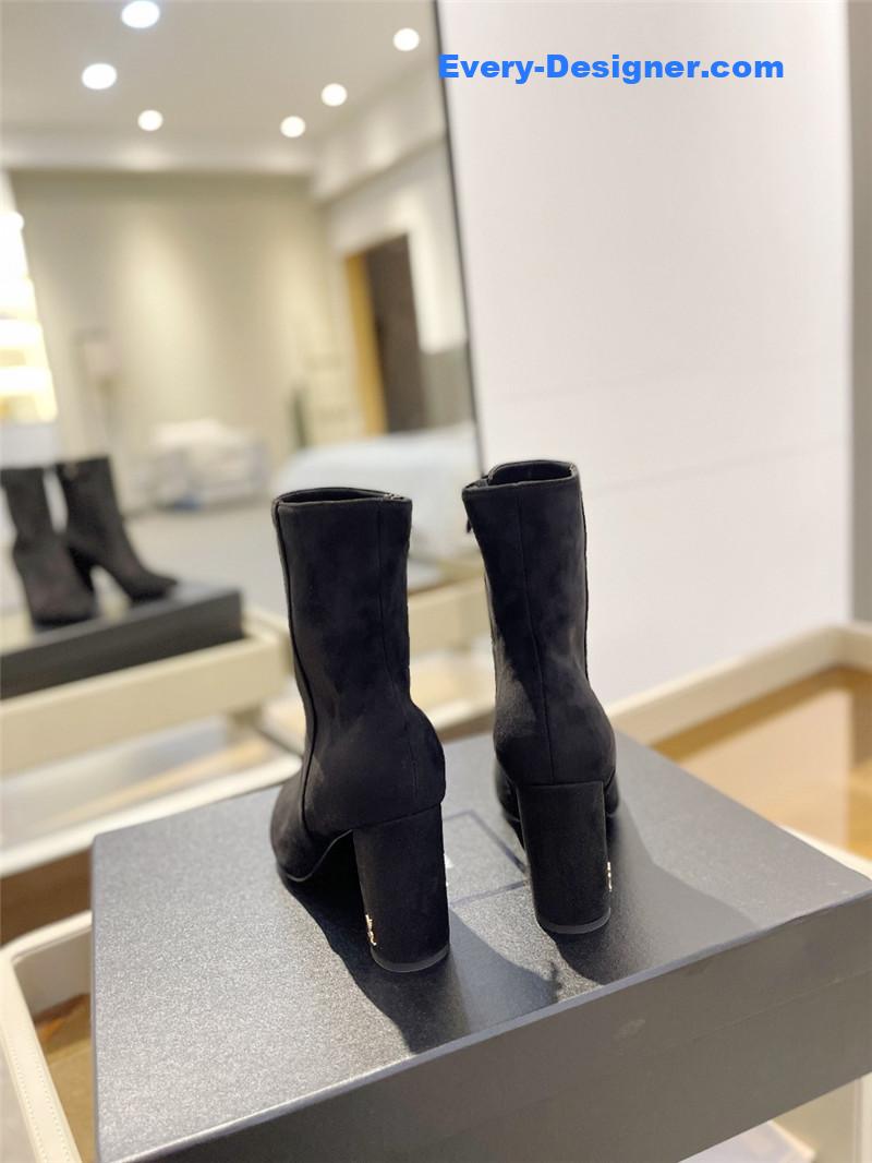 Sa1nt Lau*nt black heel suede boots