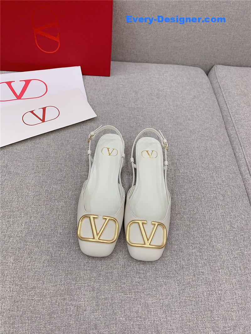 Va1e*ntin0 new square toe low heel shoes
