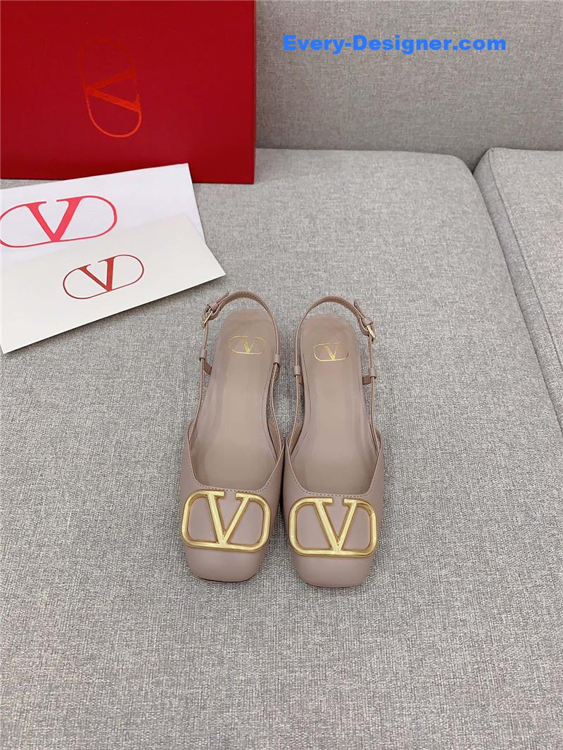 Va1e*ntin0 new square toe low heel shoes