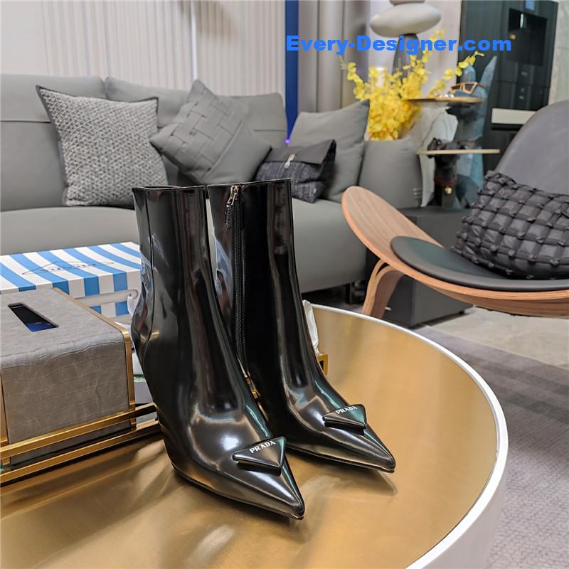 Pra*a pointed patent leather heel ankle boots