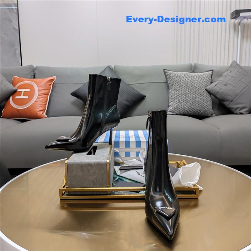 Pra*a pointed patent leather heel ankle boots