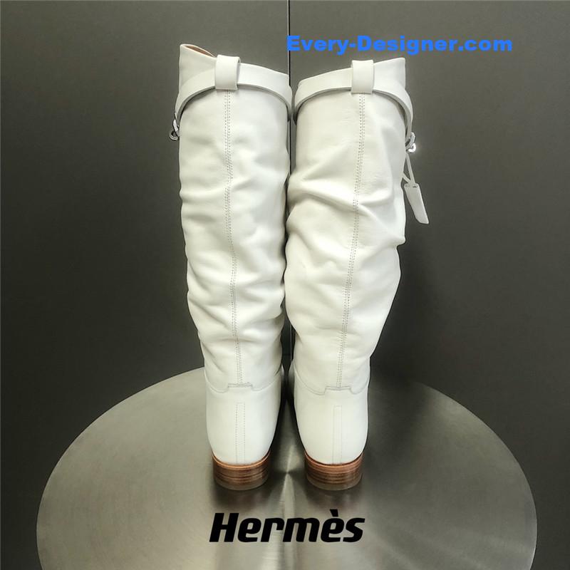 H**me5 white suede knee-length boots