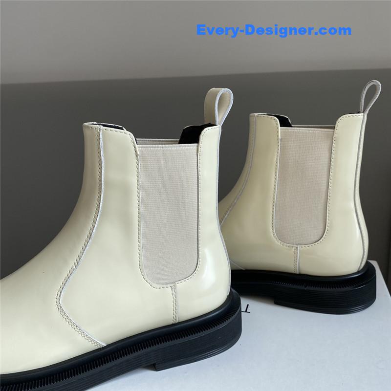 The R0w white elastic ranger chelsea boots