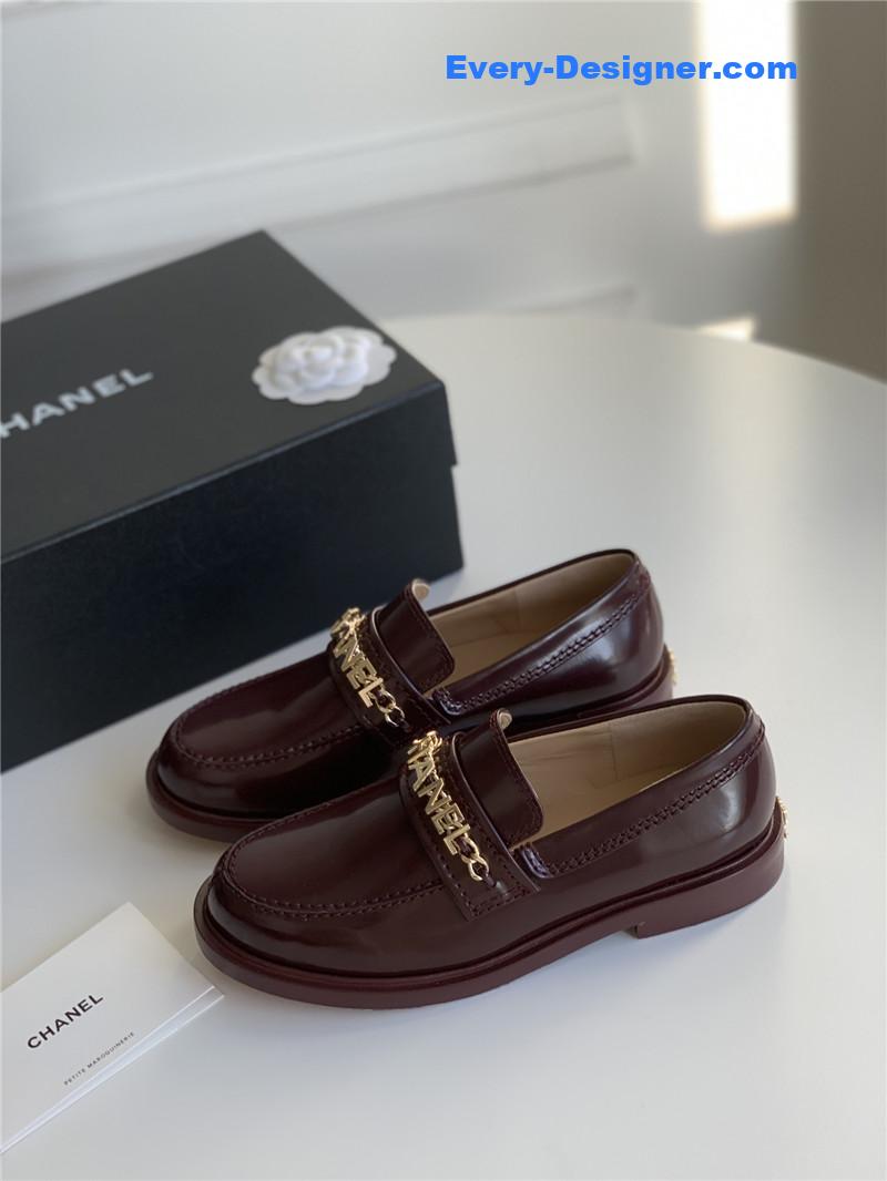 Ch**el classic letter chain loafers