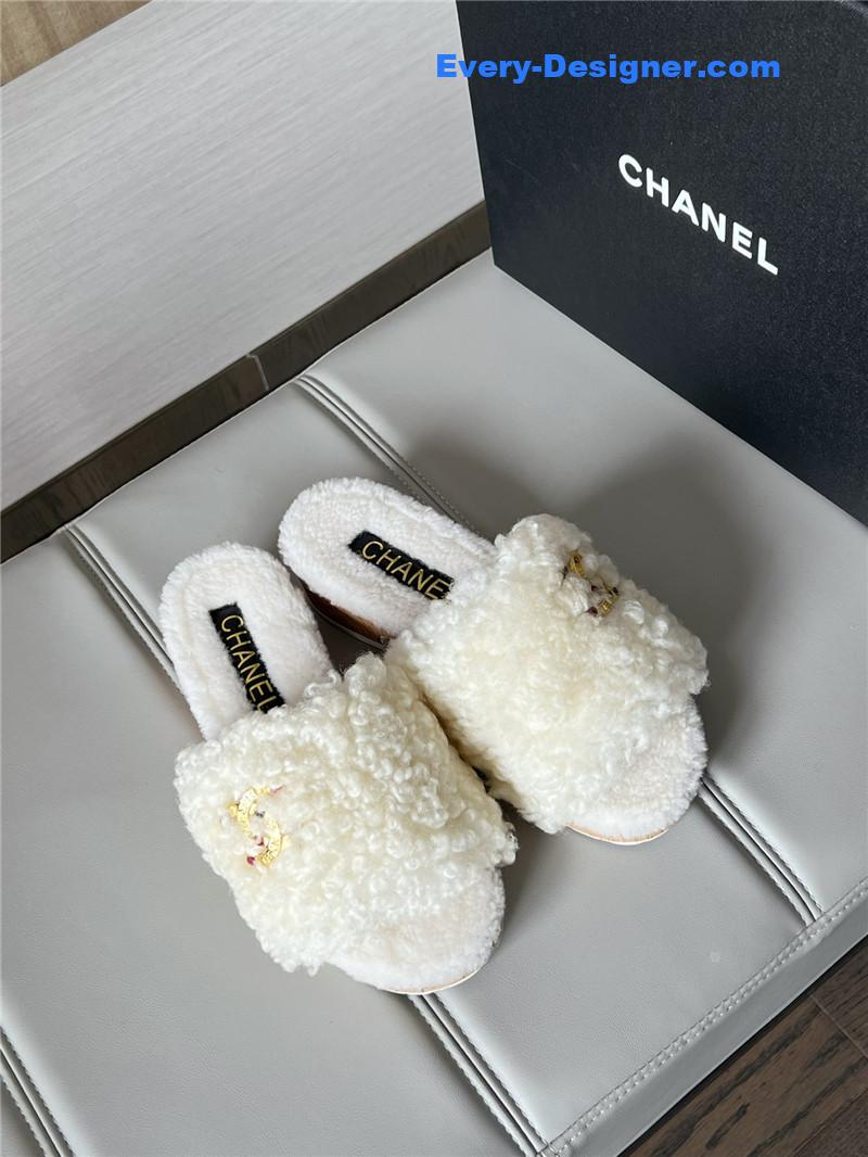 Ch**el new wool slippers