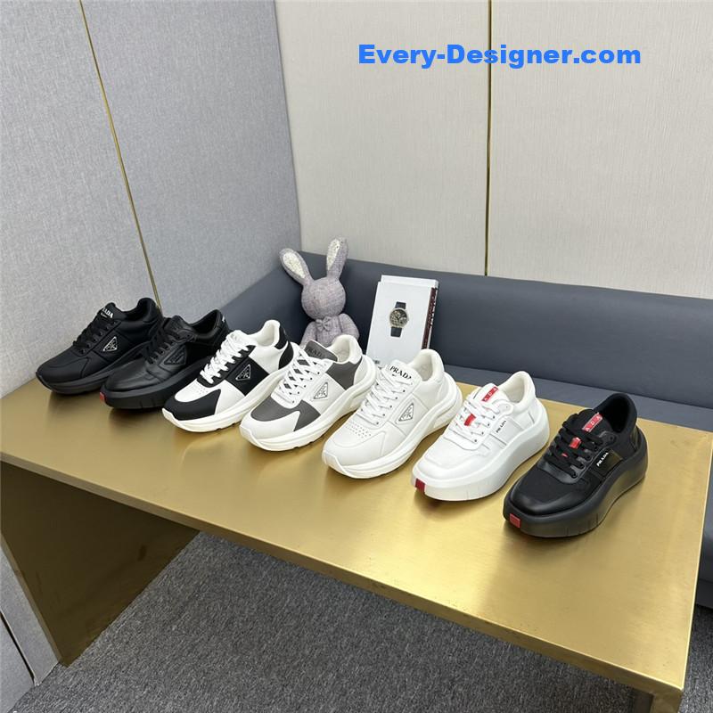 Pra*a new casual shoes