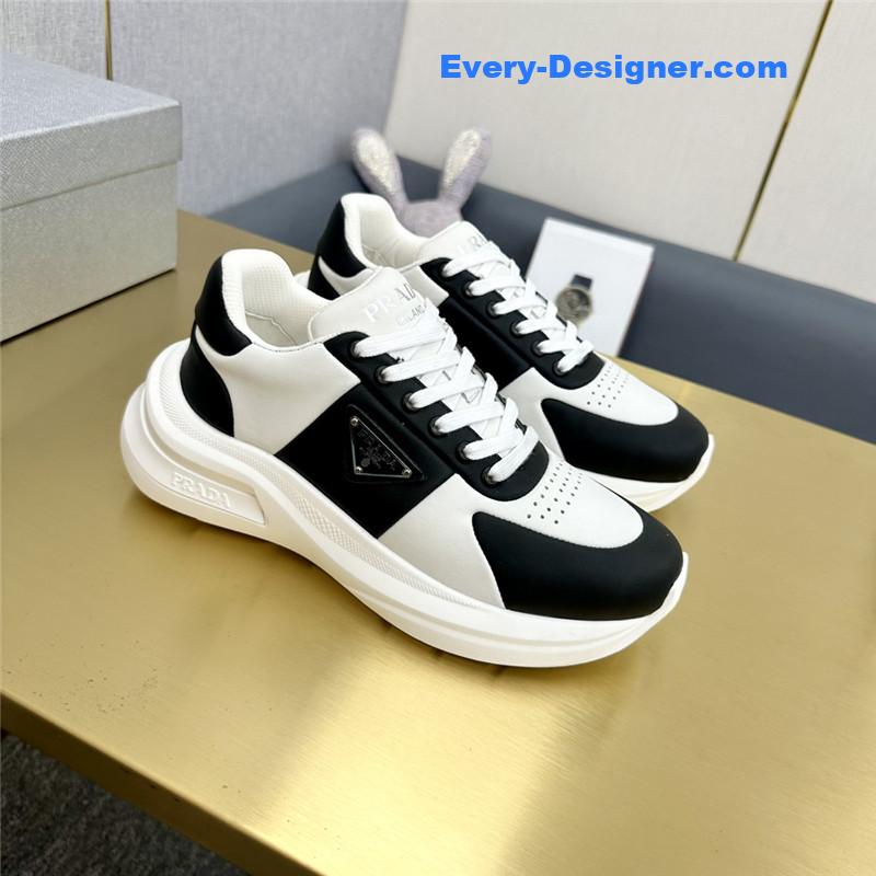 Pra*a new casual shoes