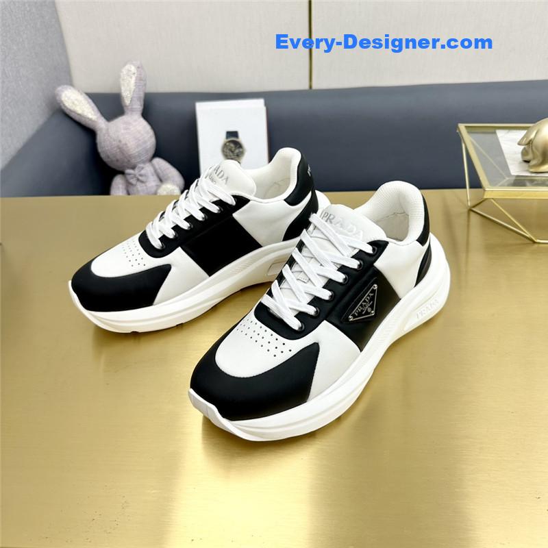 Pra*a new casual shoes