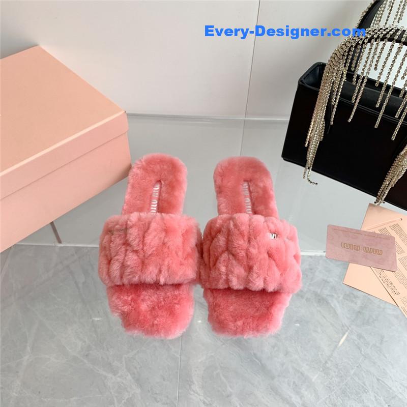 M1um1u new flat wool slippers