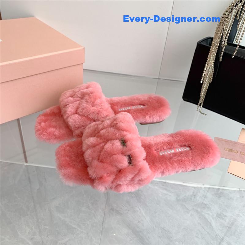M1um1u new flat wool slippers