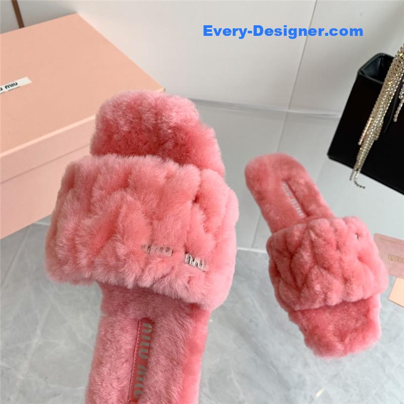 M1um1u new flat wool slippers