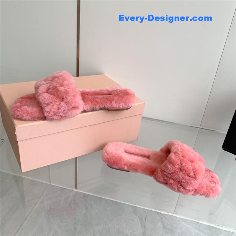 M1um1u new flat wool slippers