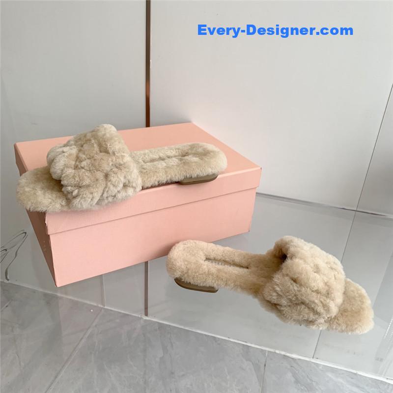 M1um1u new flat wool slippers