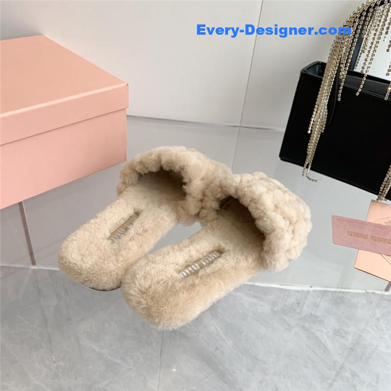 M1um1u new flat wool slippers