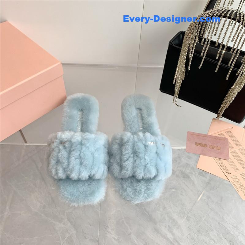 M1um1u new flat wool slippers