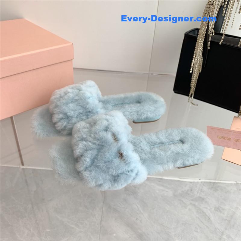 M1um1u new flat wool slippers
