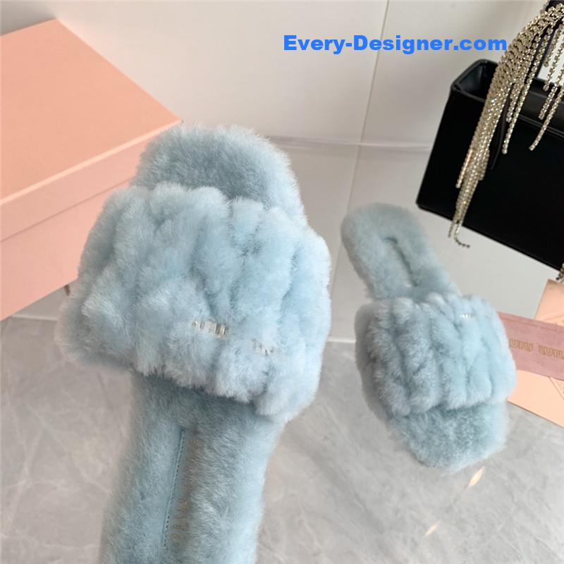 M1um1u new flat wool slippers