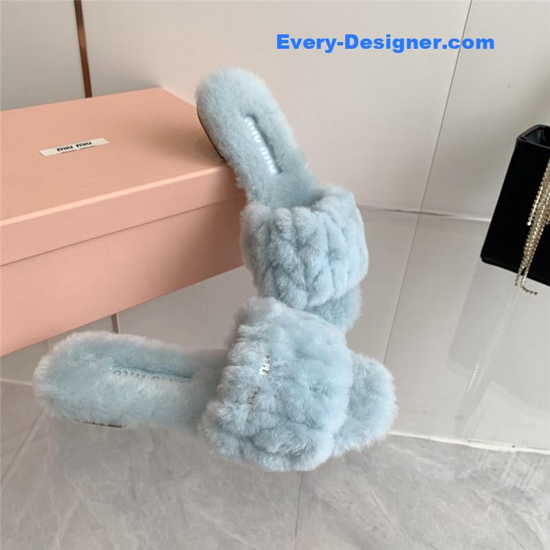 M1um1u new flat wool slippers