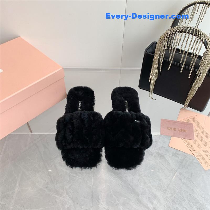 M1um1u new flat wool slippers