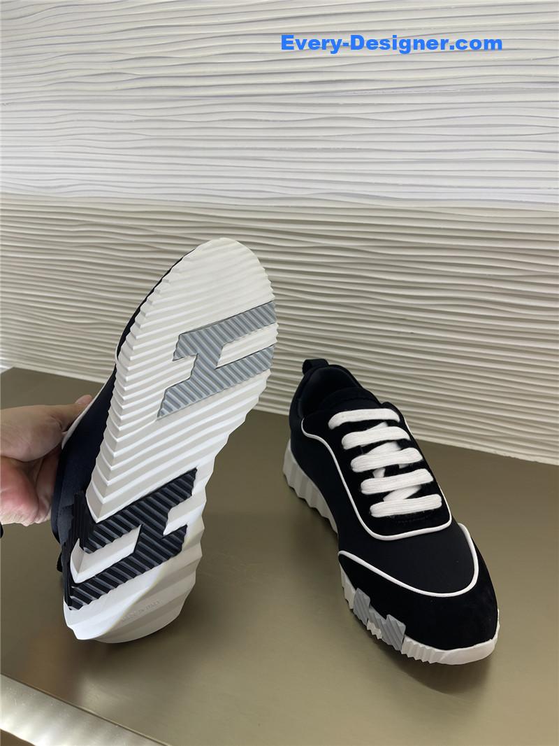 H**me5 bouncing low-top sneakers in black for women