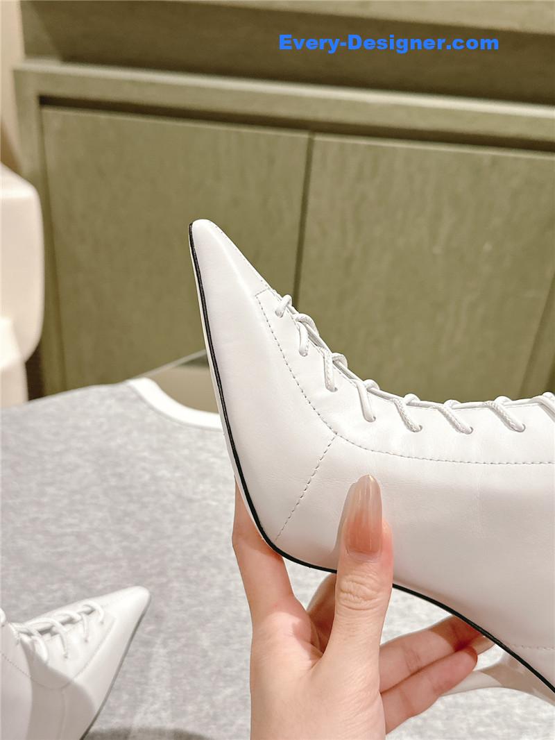 J1m*y Ch00 scarlett ankle boots in white