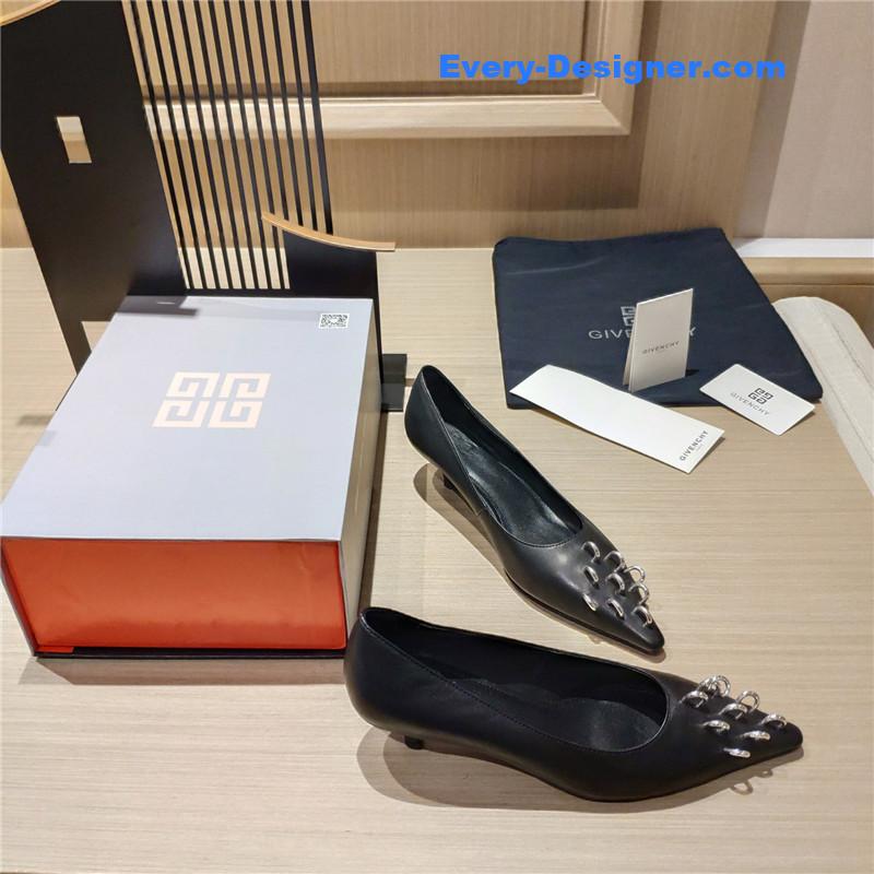 Givenchy Chain Stud Pointed Pumps Black Leather